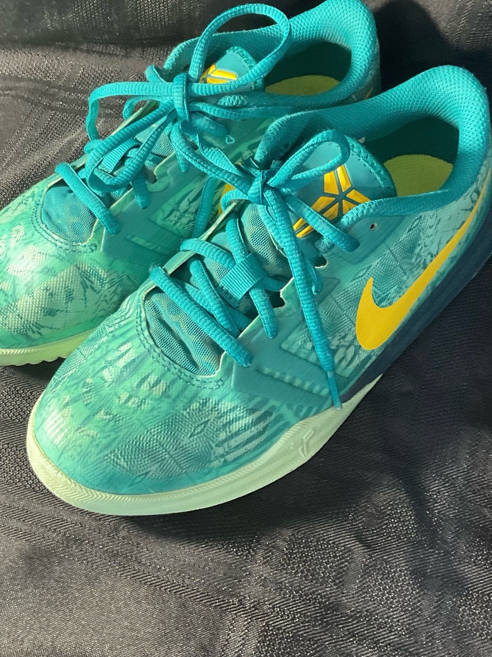 Nike youth sneakers size 4 Teal & Yellow Kobe Bryant Athletic Shoes